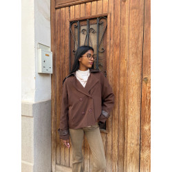 Chaqueta estilo trench corta