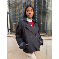 Chaqueta estilo trench corta