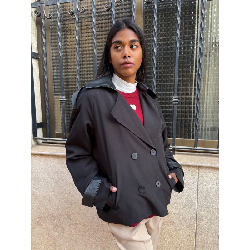 Chaqueta estilo trench corta