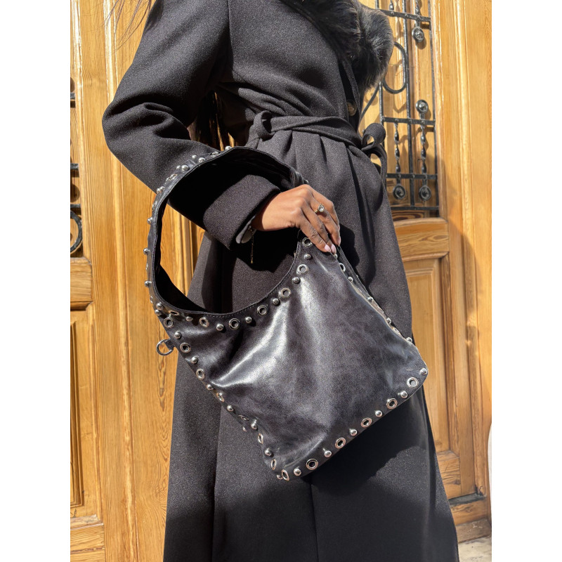 BOLSO NEGRO TACHUELAS